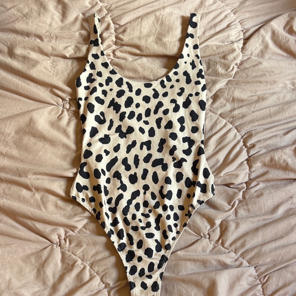 Princess Polly Cheetah Bodysuit š - Picture 5 of 7